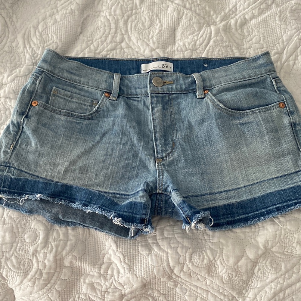 Loft size 2 light wash shorts
